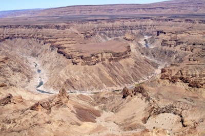 九游会j9：AI技术如何重塑游戏行业新生态