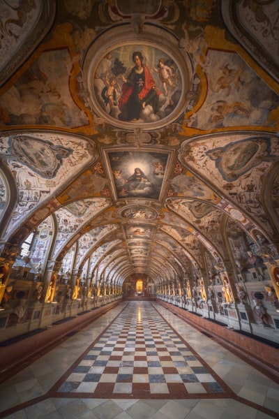 汽车芯片与智驾算法：小米汽车如何重塑新能源汽车格局